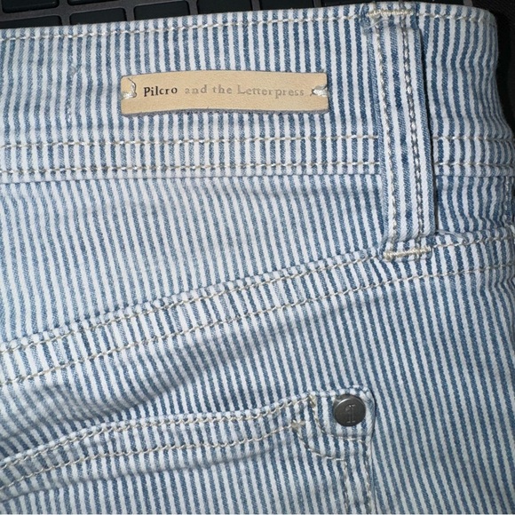 Anthropologie Pilcro and the Letterpress HYPHEN Blue White Stripe Shorts Size 27 - Picture 9 of 13
